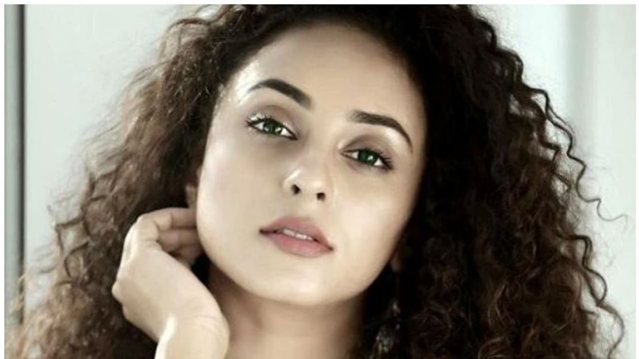 'ചിലർ പറഞ്ഞു ഞാൻ ഒന്നിനും കൊള്ളില്ലെന്ന്, പക്ഷേ ഞാൻ അതൊന്നും ശ്രദ്ധിച്ചില്ല'; ഓർമ്മകളുമായി പേളി 'ചിലർ പറഞ്ഞു ഞാൻ ഒന്നിനും കൊള്ളില്ലെന്ന്, പക്ഷേ ഞാൻ അതൊന്നും ശ്രദ്ധിച്ചില്ല'; ഓർമ്മകളുമായി പേളി