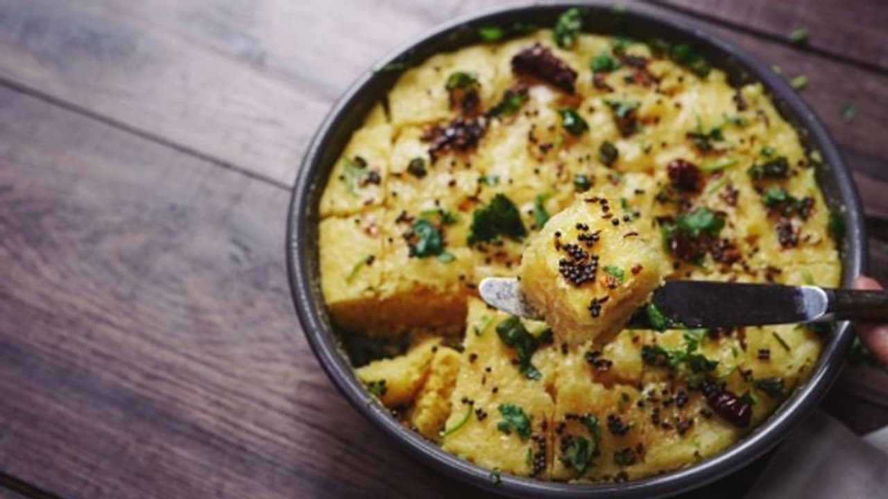 মাত্র ২০ মিনিটে, রইল চটজলদি সুস্বাদু ধোকলার রেসিপি মাত্র ২০ মিনিটে, রইল চটজলদি সুস্বাদু ধোকলার রেসিপি