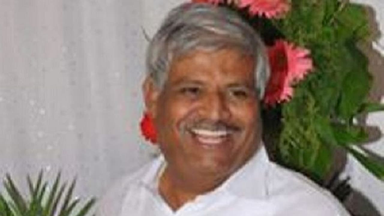 ಜನಸೇವೆ ಮಾಡಿ ಎಂದರೆ ಶಾಸಕ ಸ್ಥಾನ ಮಾರಿದ್ದಾರೆ: ಜವರಾಯಿ ಗೌಡ ಜನಸೇವೆ ಮಾಡಿ ಎಂದರೆ ಶಾಸಕ ಸ್ಥಾನ ಮಾರಿದ್ದಾರೆ: ಜವರಾಯಿ ಗೌಡ