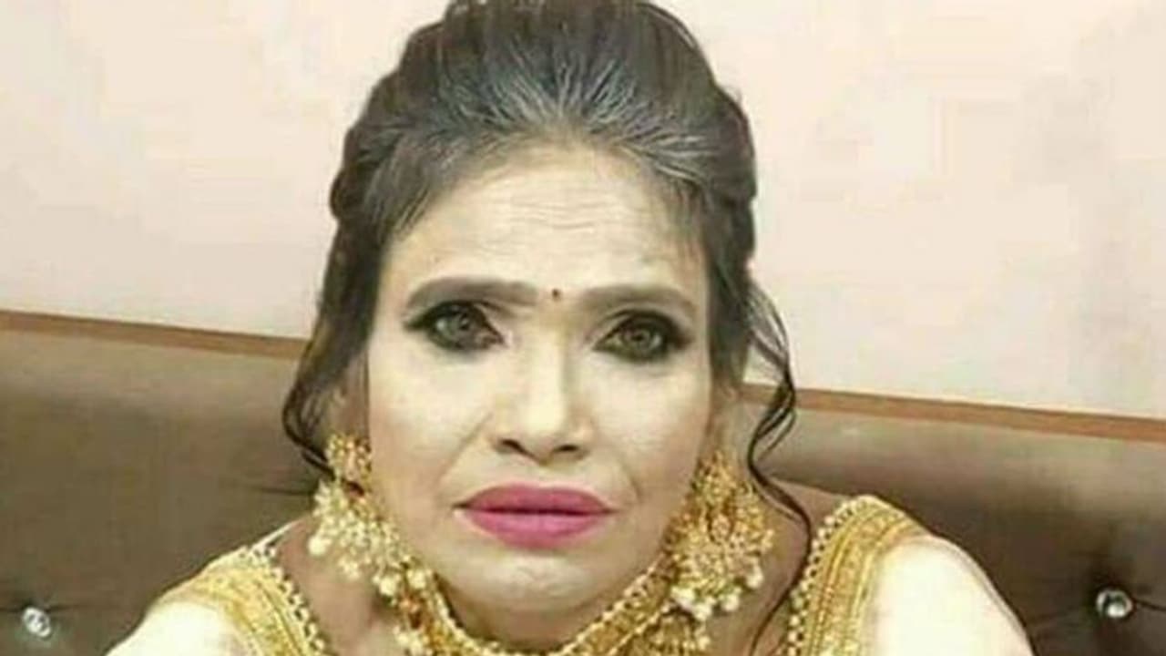 রাণুর এই ছবি ফোটোশপ, চাঞ্চল্যকর দাবি মেক আপ আর্টিস্টের রাণুর এই ছবি ফোটোশপ, চাঞ্চল্যকর দাবি মেক আপ আর্টিস্টের