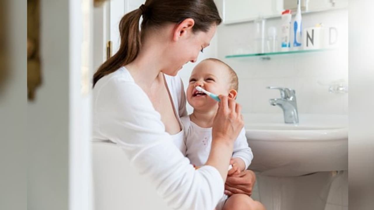 দাঁতে ক্যাভিটির সমস্যা, শিশুর বায়নাক্কা থেকে মুক্তি পেতে এড়িয়ে চলুন এই বিষয়গুলি