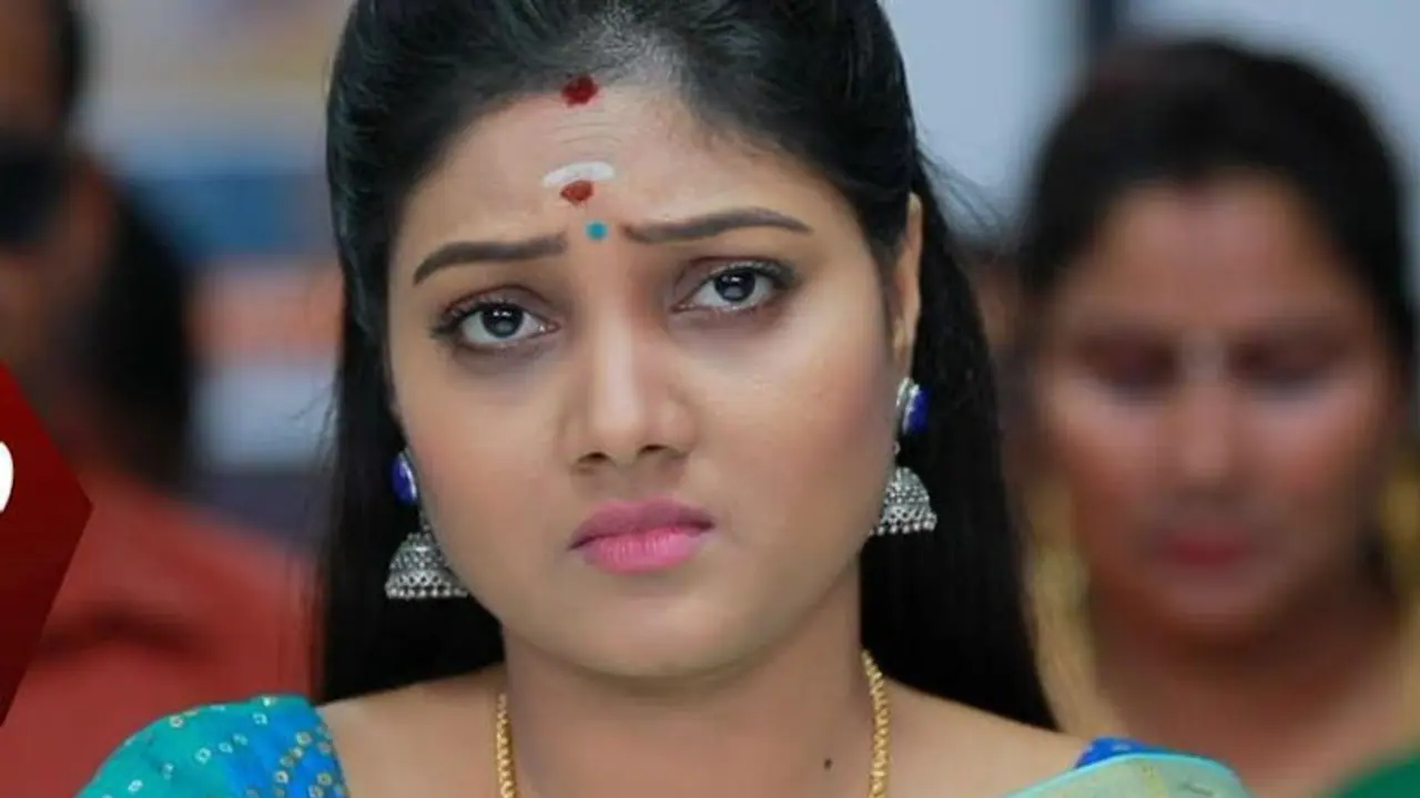 'ரோஜா' சீரியல் நடிகை வாழ்க்கையில் நடந்த சோகம்...! நிச்சயதார்த்தம் முடிந்ததும் காதலன் செய்த செயல்..! நின்று போன திருமணம்..!