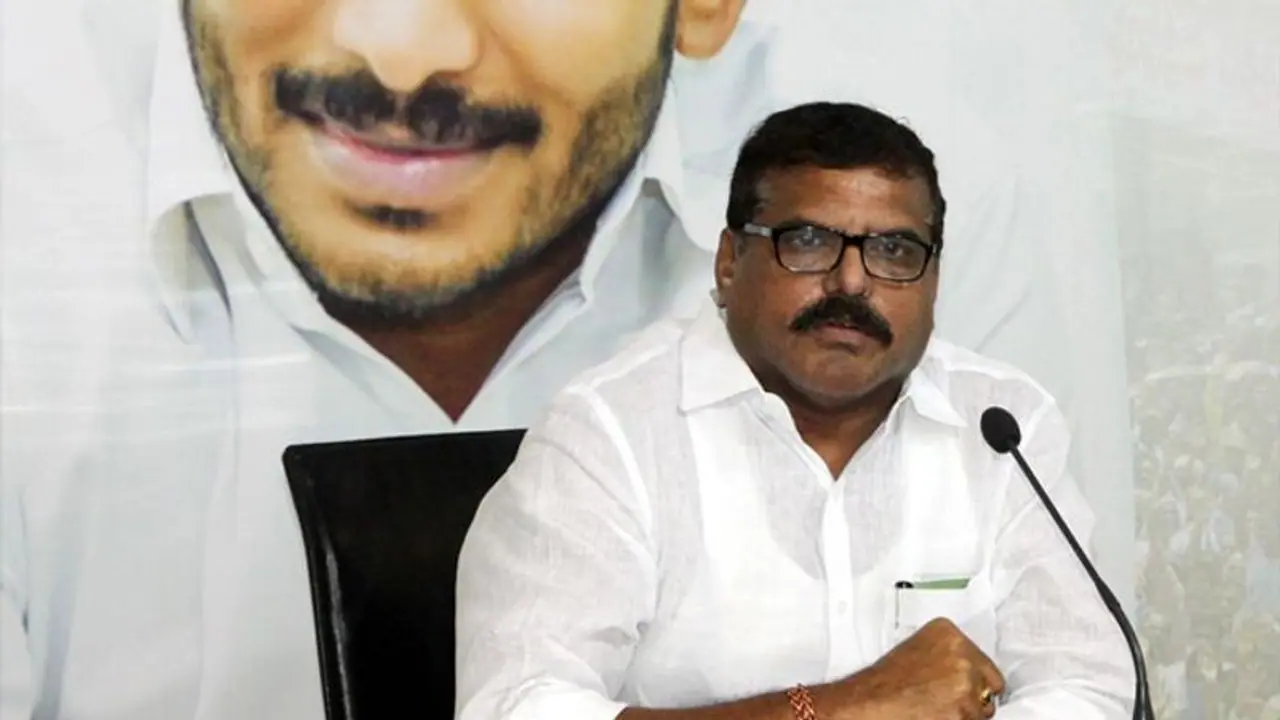 చంద్రబాబు బంధువులు అయితే భూములు వదిలేయాలా?: గీతం భూములపై బొత్స చంద్రబాబు బంధువులు అయితే భూములు వదిలేయాలా?: గీతం భూములపై బొత్స