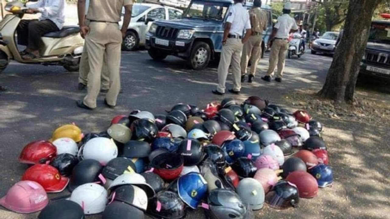 Bengaluru: ಹಾಫ್‌ ಹೆಲ್ಮೆಟ್‌ ಧರಿಸಿದರೆ ಬೀಳುತ್ತೆ 500 ರೂ. ದಂಡ!