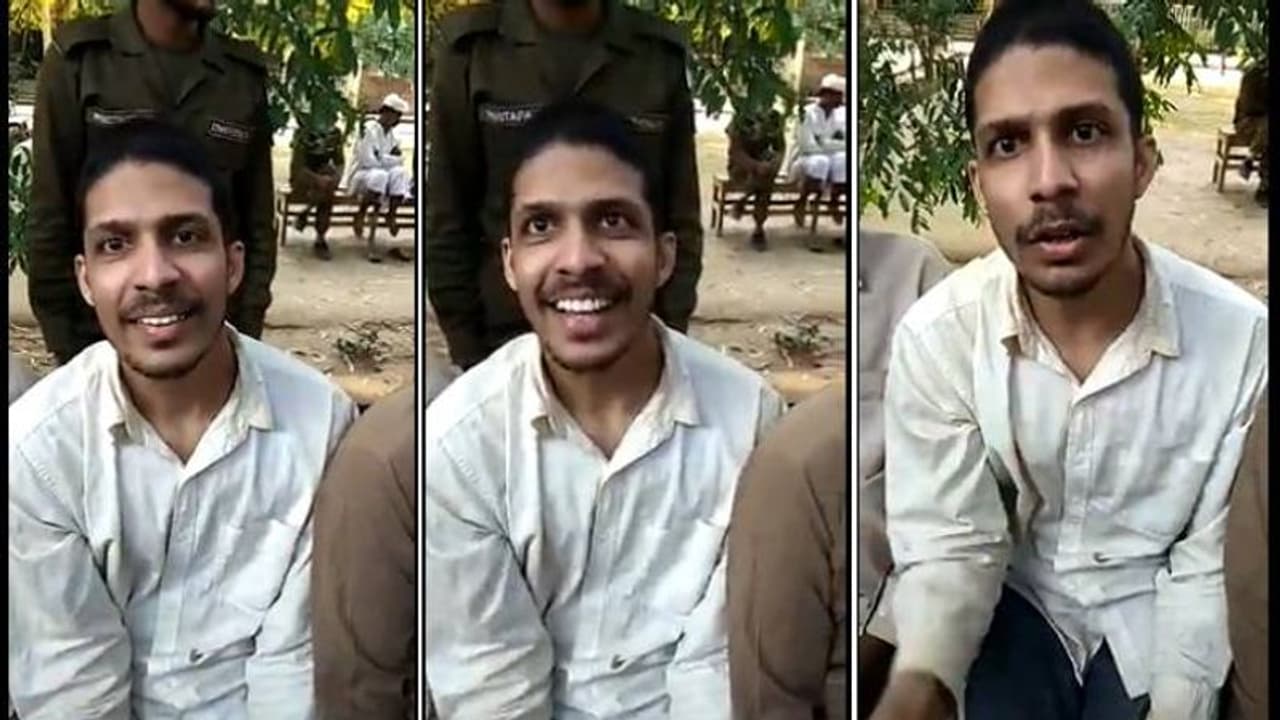 పాక్ బందీగా తెలుగు టెక్కీ ప్రశాంత్: ఆసక్తికర విషయాలు వెల్లడించిన తండ్రి పాక్ బందీగా తెలుగు టెక్కీ ప్రశాంత్: ఆసక్తికర విషయాలు వెల్లడించిన తండ్రి