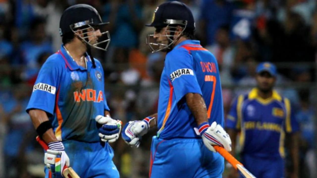 2011 உலக கோப்பை ஃபைனலில் கம்பீர் சதத்தை தவறவிட்டதற்கு தோனி தான் காரணம்.. வைரலாக பரவும் வீடியோ ஆதாரம் 2011 உலக கோப்பை ஃபைனலில் கம்பீர் சதத்தை தவறவிட்டதற்கு தோனி தான் காரணம்.. வைரலாக பரவும் வீடியோ ஆதாரம்