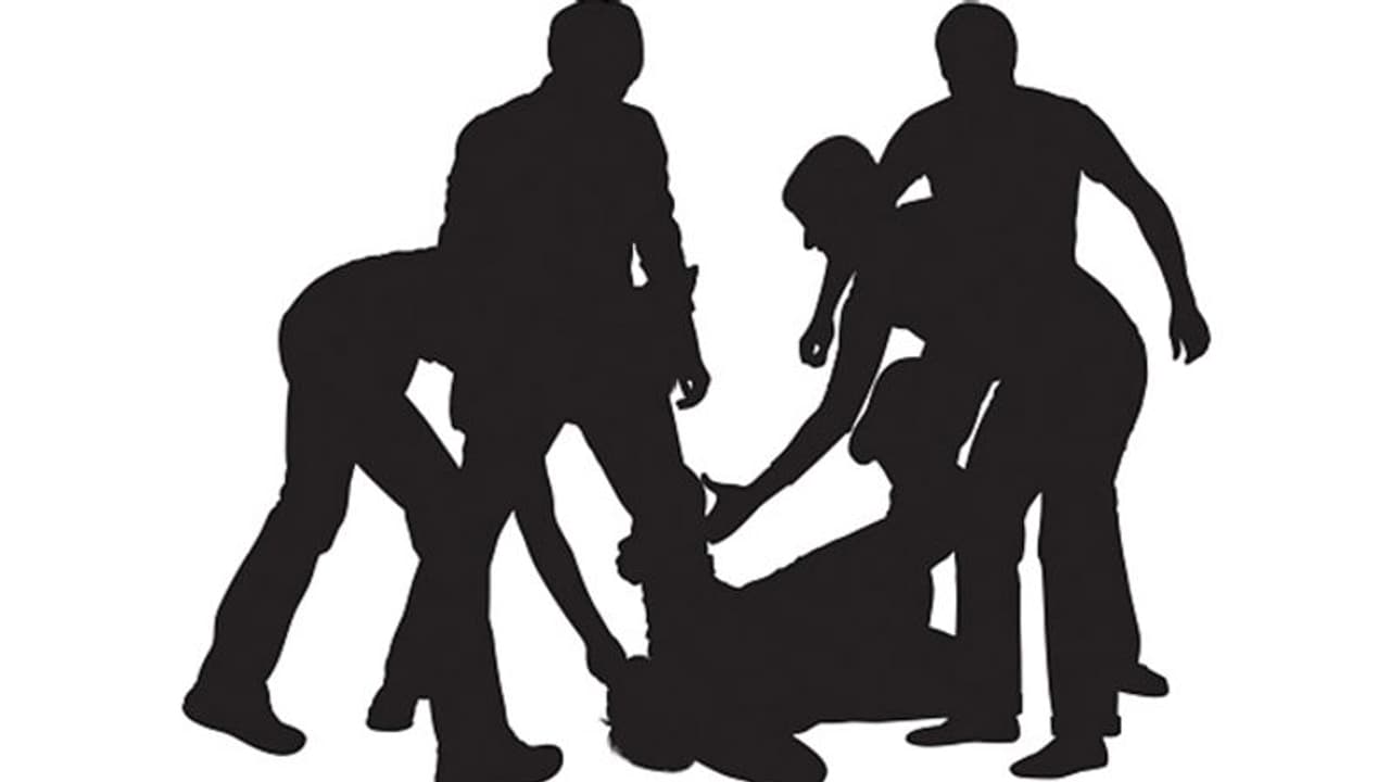 నేను ప్రేమిస్తే.. నువ్వు పెళ్లిచేసుకుంటావా: లవర్‌కి కాబోయే భర్తపై ప్రియుడి దాడి