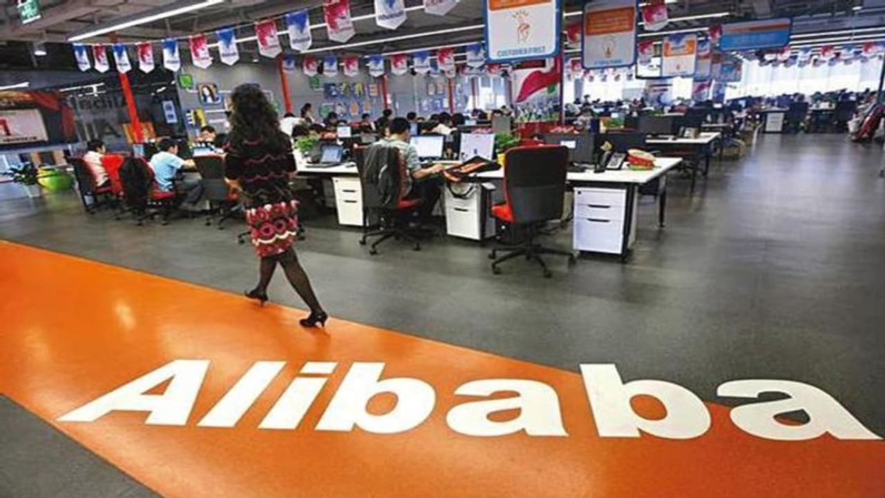 हांगकांग में हिंसक झड़पों से इस कंपनी की दिक्कतें बढ़ीं, बेचना पड़ रहा है कंपनी के 50 करोड़ शेयर हांगकांग में हिंसक झड़पों से इस कंपनी की दिक्कतें बढ़ीं, बेचना पड़ रहा है कंपनी के 50 करोड़ शेयर