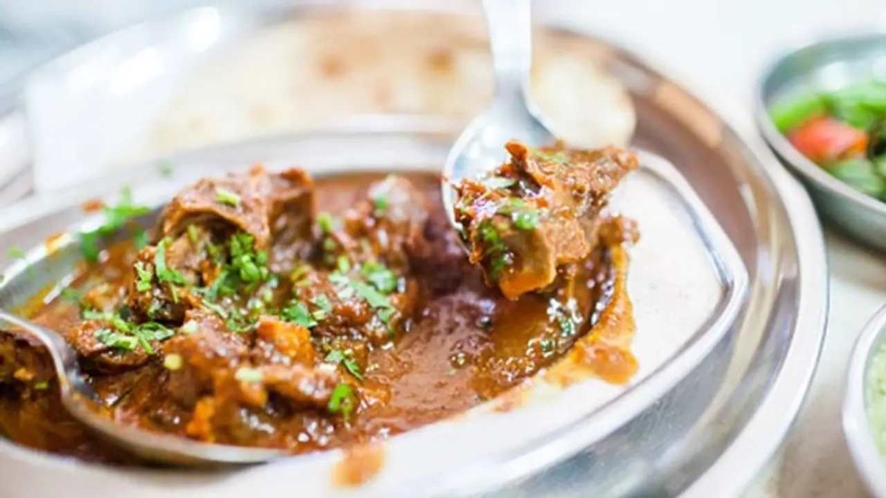 একঘেয়ে মটন কষায় এবার ইতি টানুন, স্বাদ বদলে রেঁধে ফেলুন এবার সুখা একঘেয়ে মটন কষায় এবার ইতি টানুন, স্বাদ বদলে রেঁধে ফেলুন এবার সুখা