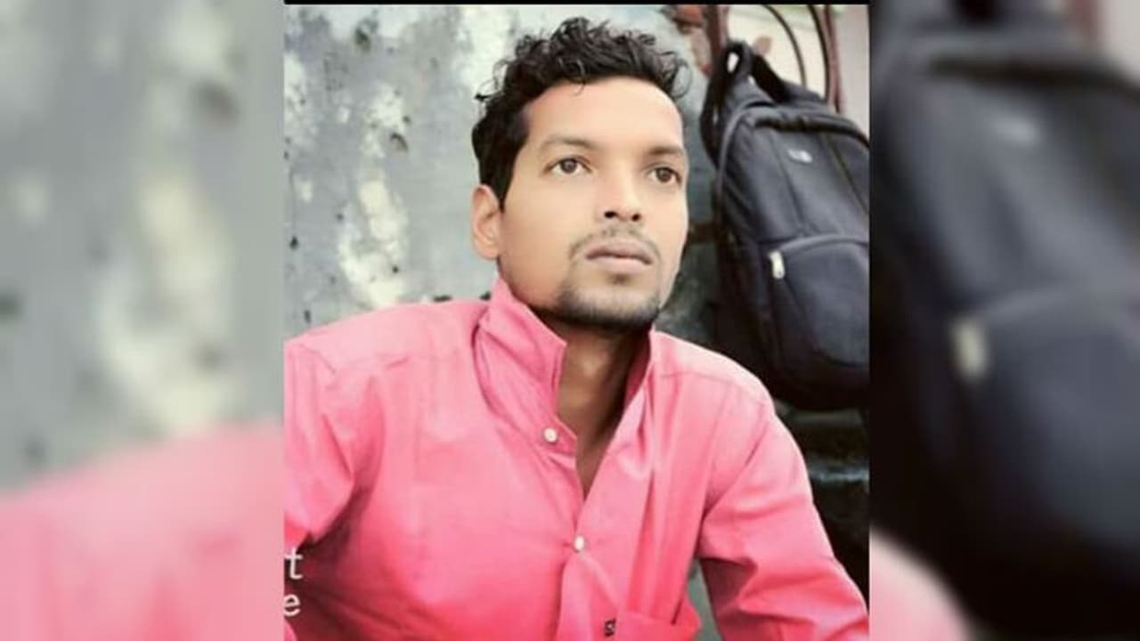 শিশুর পর এবার যুবক, পর পর দু'দিন হুগলিতে প্রাণ কাড়ল ডেঙ্গু শিশুর পর এবার যুবক, পর পর দু'দিন হুগলিতে প্রাণ কাড়ল ডেঙ্গু