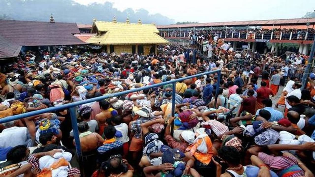 ശബരിമല തീർത്ഥാടകൻ ഹൃദയസ്തംഭനത്തെ തുടർന്ന് മരിച്ചു ശബരിമല തീർത്ഥാടകൻ ഹൃദയസ്തംഭനത്തെ തുടർന്ന് മരിച്ചു