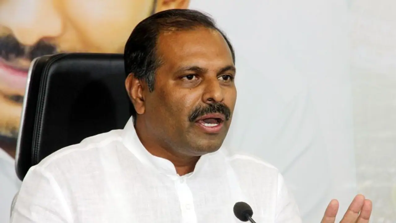 లోకేష్ ఇంట్లో మద్యం, ఏరులై పారుతోందన్న ప్రభుత్వ చీఫ్ విప్ శ్రీకాంత్ రెడ్డి లోకేష్ ఇంట్లో మద్యం, ఏరులై పారుతోందన్న ప్రభుత్వ చీఫ్ విప్ శ్రీకాంత్ రెడ్డి