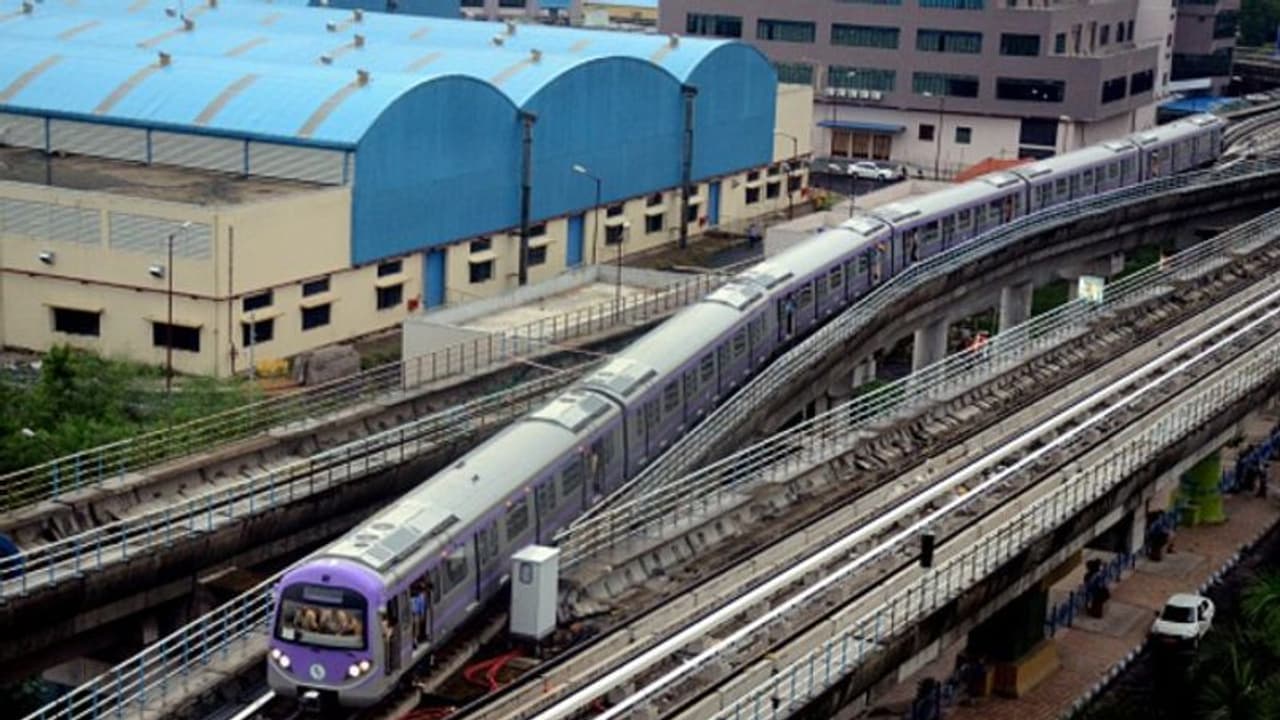 నగరవాసులకు శుభవార్త... మెట్రో రైలు మరో ముందడుగు నగరవాసులకు శుభవార్త... మెట్రో రైలు మరో ముందడుగు