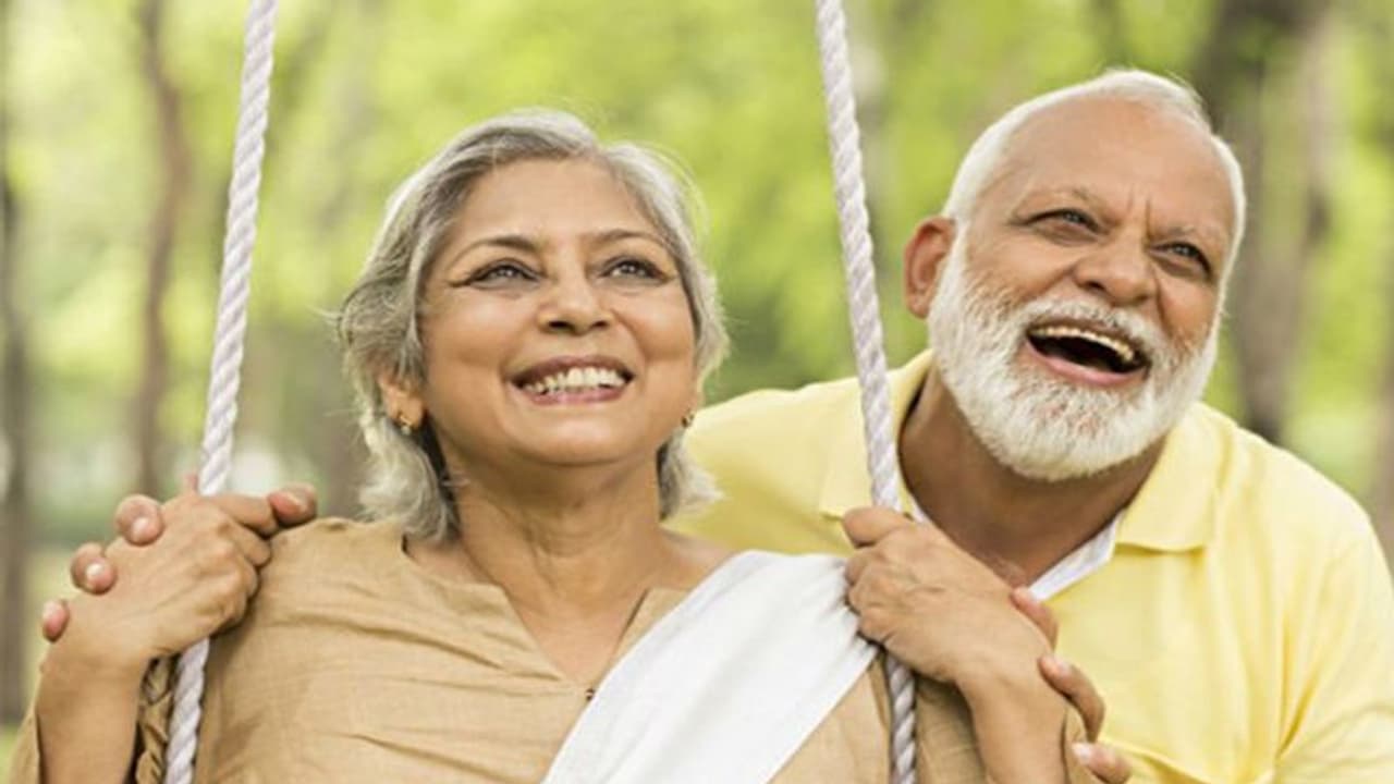 भारत में सीनियर सिटिजन को ये सुविधाएं देती है सरकार, आपके घर में भी है कोई बुजुर्ग तो जरूर पढ़ें भारत में सीनियर सिटिजन को ये सुविधाएं देती है सरकार, आपके घर में भी है कोई बुजुर्ग तो जरूर पढ़ें