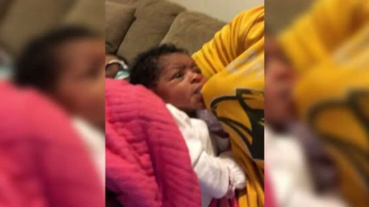 അമ്മ പുറത്തുപോയി, വിശന്ന കുഞ്ഞിന് 'മുലയൂട്ടി' അച്ഛന്‍!