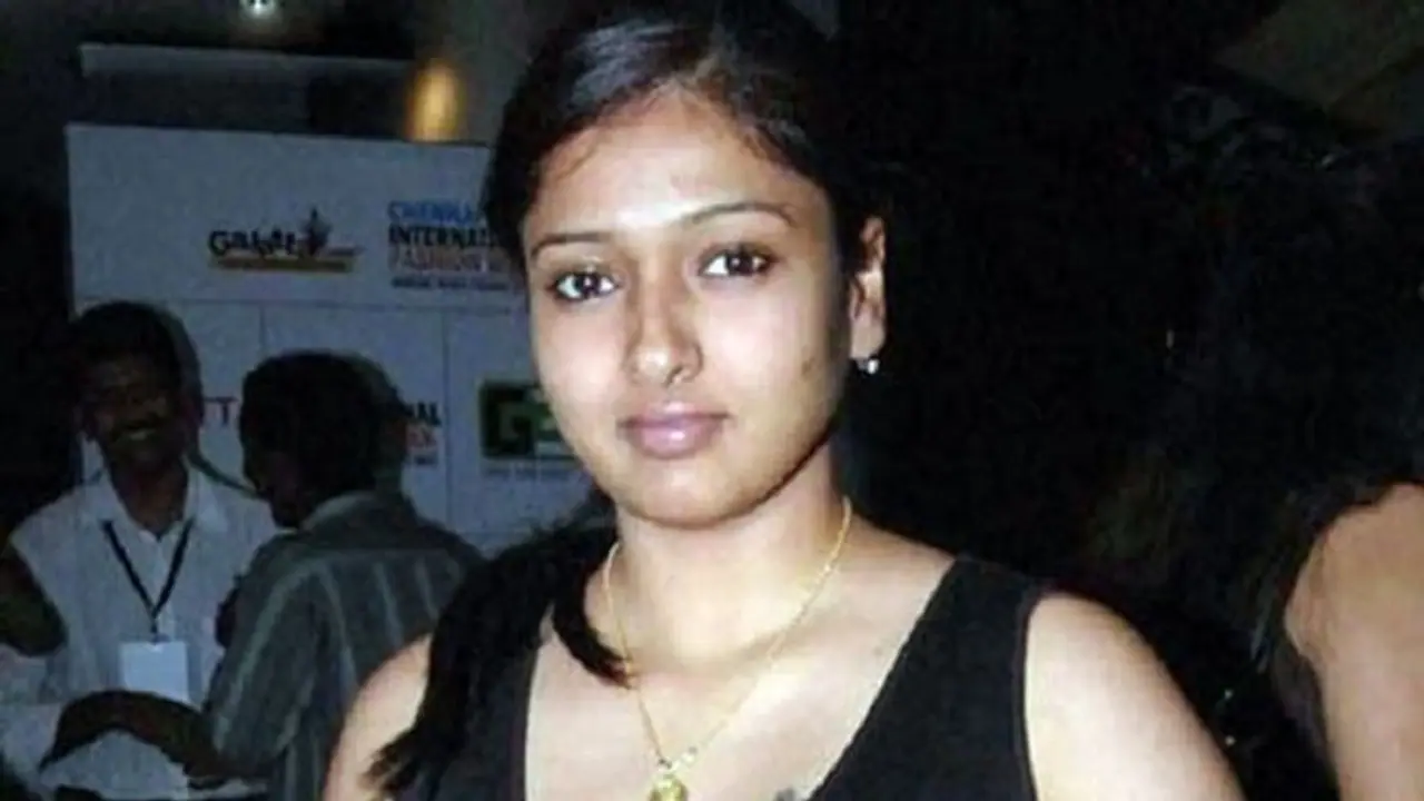 பாஜகவையே கழகமாக்கிய சர்ச்சை நடிகை..!! சொந்த கட்சிகாரர்களே வச்சு செய்யும் விமர்சனம்..!! பாஜகவையே கழகமாக்கிய சர்ச்சை நடிகை..!! சொந்த கட்சிகாரர்களே வச்சு செய்யும் விமர்சனம்..!!