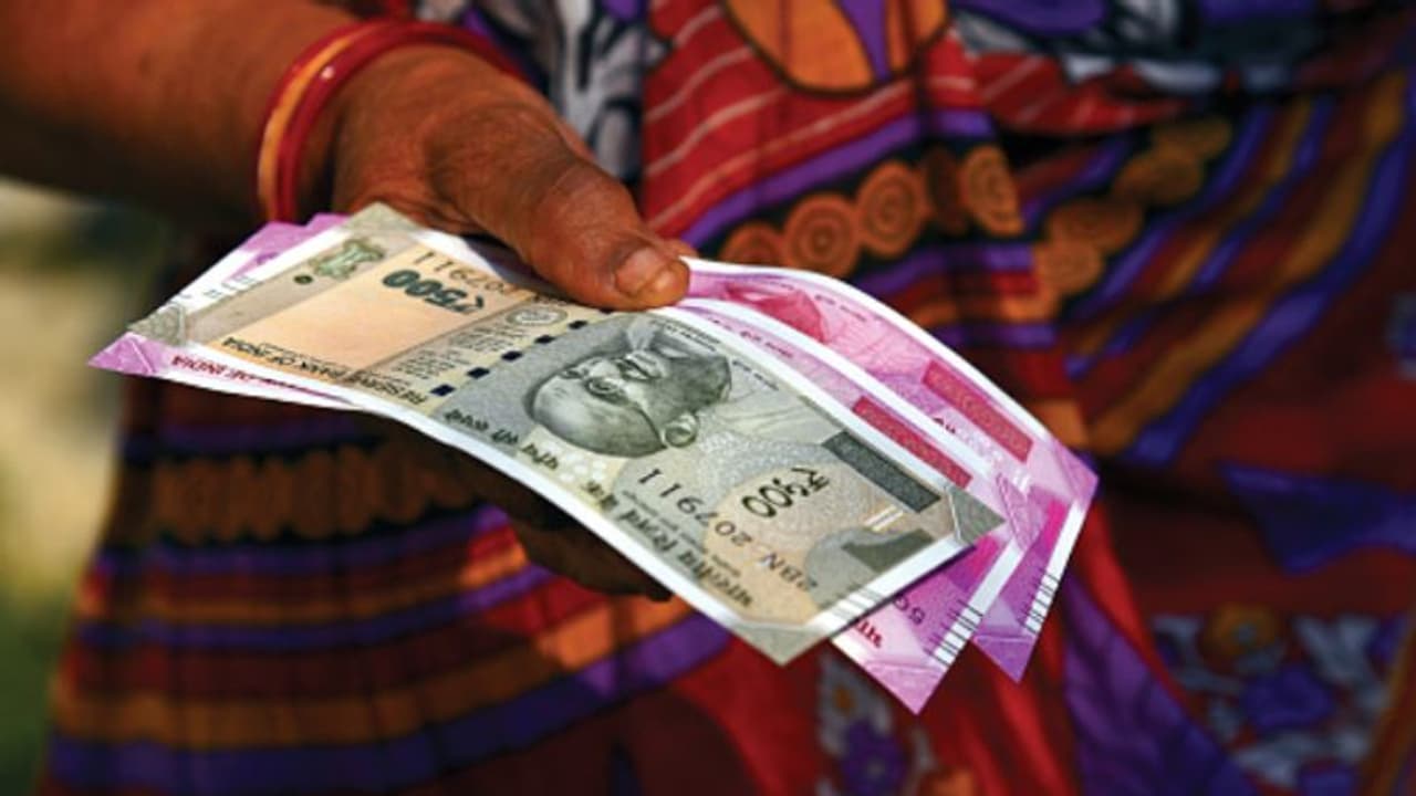 আসছে বাংলার নতুন বছর, আর্থিক অবস্থার উন্নতি করতে মেনে চলুন এই নিয়মগুলি আসছে বাংলার নতুন বছর, আর্থিক অবস্থার উন্নতি করতে মেনে চলুন এই নিয়মগুলি