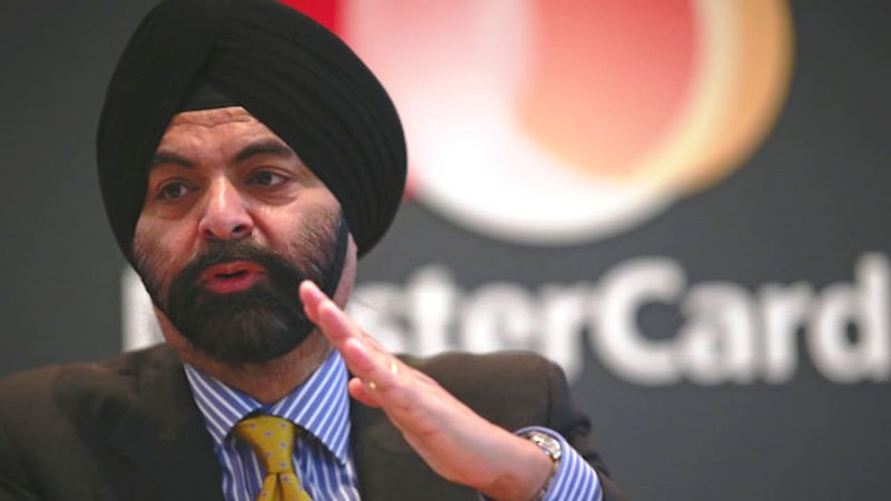 உலக வங்கி தலைவராக பொறுப்பேற்றார் அஜய் பங்கா; இந்திய வம்சாவளியைச் சேர்ந்தவர் உலக வங்கி தலைவராக பொறுப்பேற்றார் அஜய் பங்கா; இந்திய வம்சாவளியைச் சேர்ந்தவர்