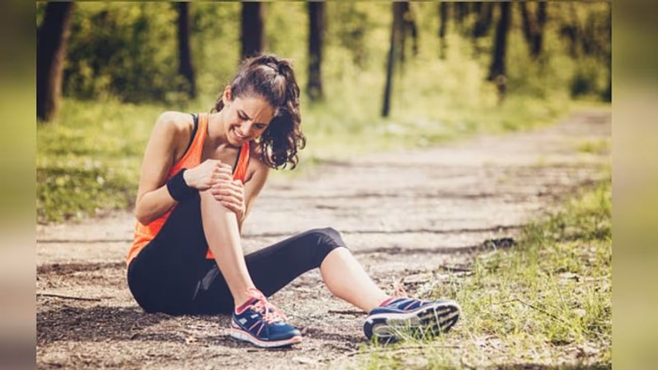 হাঁটুর সমস্যায় ভুগছেন, রইল ব্যথা কমানোর সহজ কিছু টোটকা হাঁটুর সমস্যায় ভুগছেন, রইল ব্যথা কমানোর সহজ কিছু টোটকা