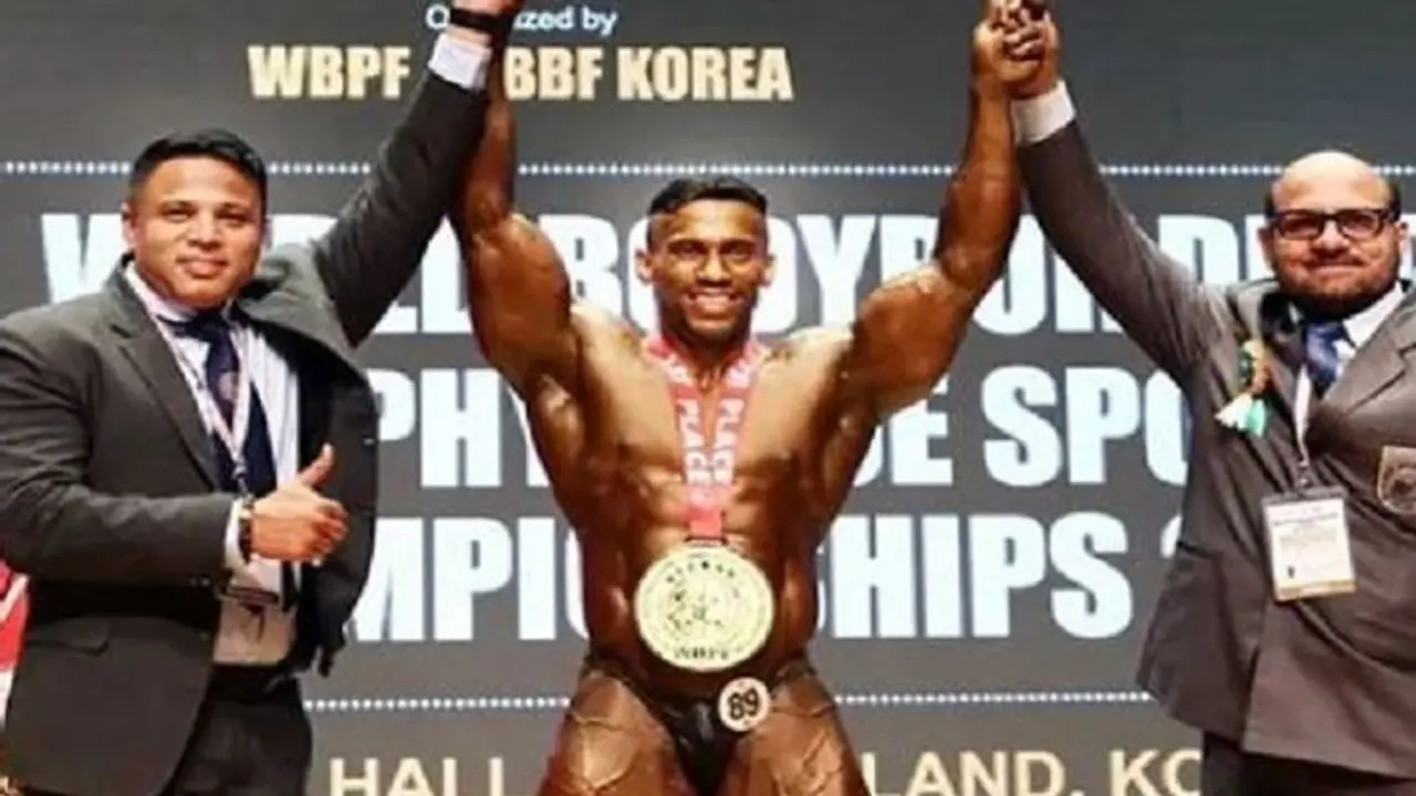 मिस्टर यूनिवर्स का खिताब जीतने वाले पहले भारतीय बने केरल के चित्रेश नटसन, देश का नाम किया ऊंचा मिस्टर यूनिवर्स का खिताब जीतने वाले पहले भारतीय बने केरल के चित्रेश नटसन, देश का नाम किया ऊंचा