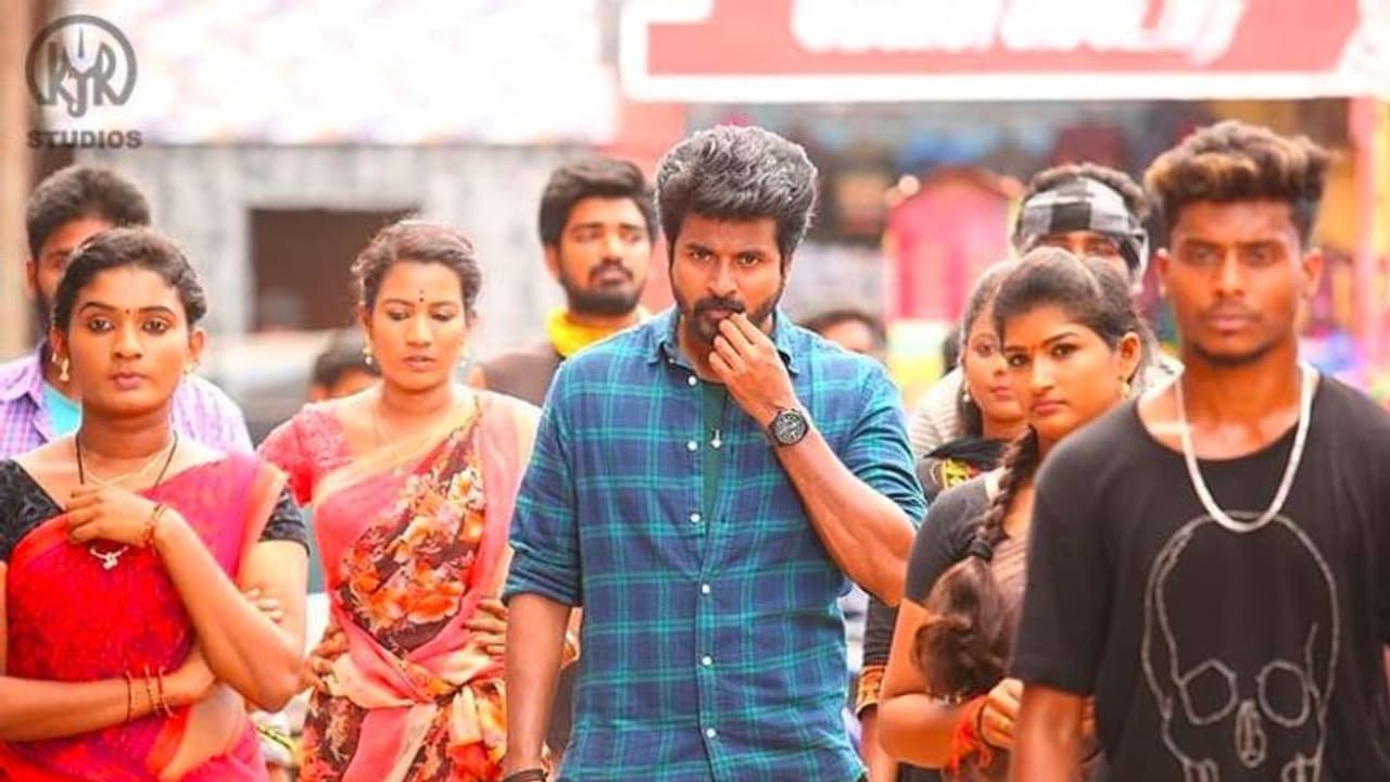 ஹீரோ ட்ரைலருக்கு நாள் குறித்த படக்குழு! சிவகார்த்திகேயன் ரசிகர்கள் குஷியோ குஷி! ஹீரோ ட்ரைலருக்கு நாள் குறித்த படக்குழு! சிவகார்த்திகேயன் ரசிகர்கள் குஷியோ குஷி!