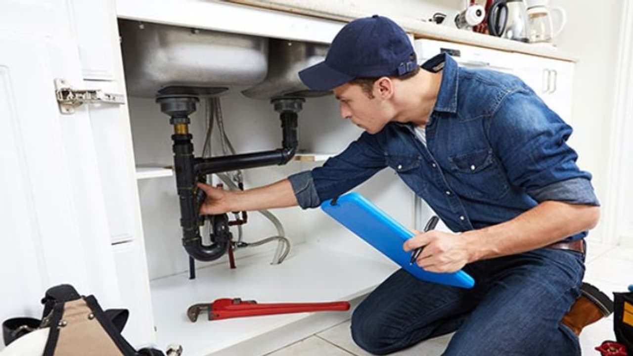 പൈപ്പുകളുടെ ഗുണ നിലവാരം ഉറപ്പാക്കു; അപാകതകൾ പരിഹരിക്കൂ... പൈപ്പുകളുടെ ഗുണ നിലവാരം ഉറപ്പാക്കു; അപാകതകൾ പരിഹരിക്കൂ...