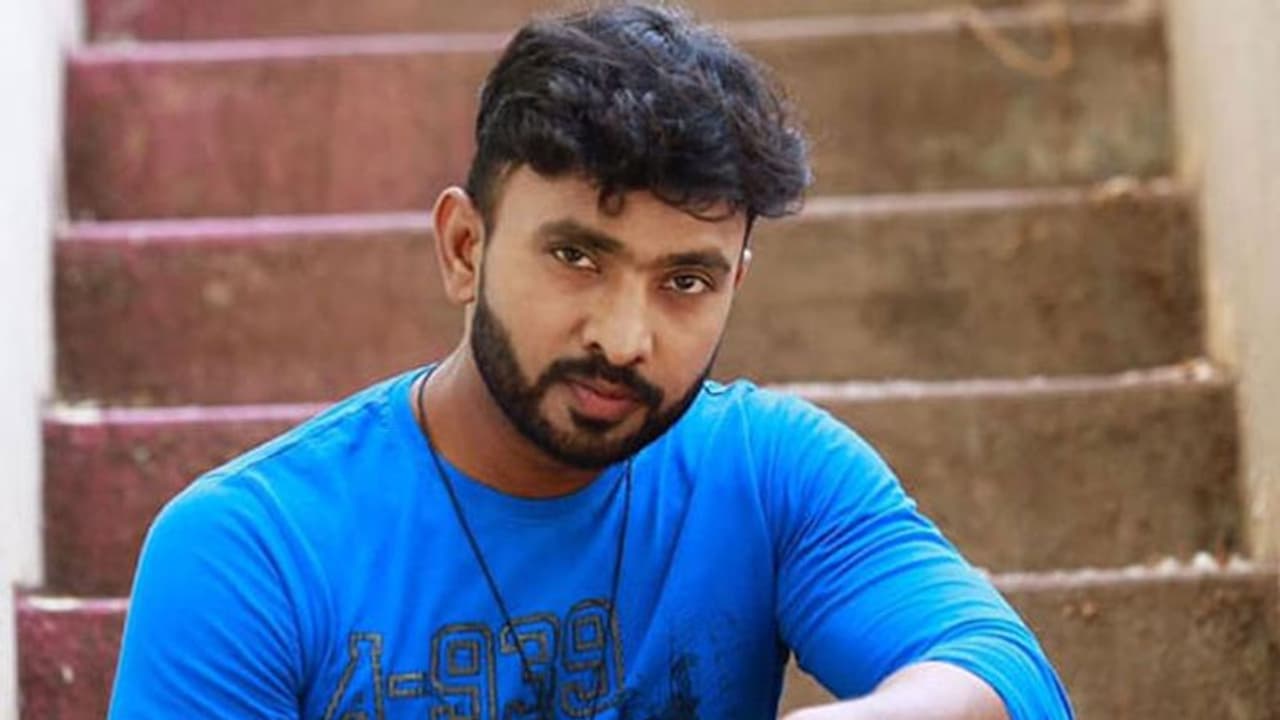 'జబర్దస్త్' షో వదిలేసిన నాగబాబు, హైపర్ ఆది, అనసూయ..? క్లారిటీ ఇచ్చిన అదిరే అభి! 'జబర్దస్త్' షో వదిలేసిన నాగబాబు, హైపర్ ఆది, అనసూయ..? క్లారిటీ ఇచ్చిన అదిరే అభి!