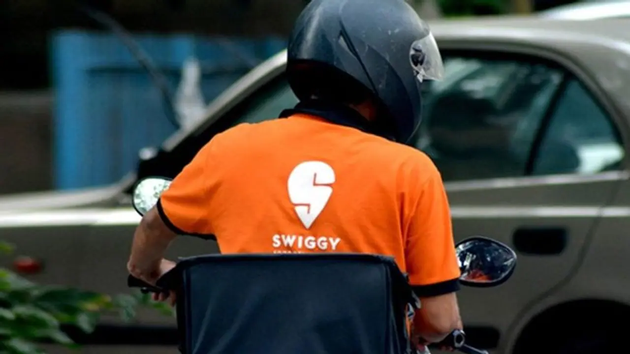 Swiggy to allow employees to take external projects under Moonlighting Police