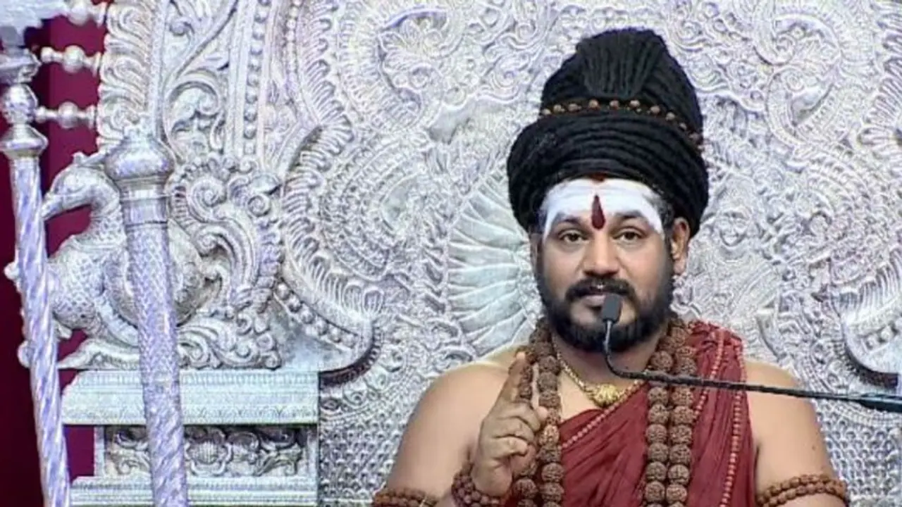 ஆசிட் ஊற்றி அழிக்கப்பார்க்கிறாங்களே... அலறித் துடிக்கும் நித்யானந்தா..! ஆசிட் ஊற்றி அழிக்கப்பார்க்கிறாங்களே... அலறித் துடிக்கும் நித்யானந்தா..!