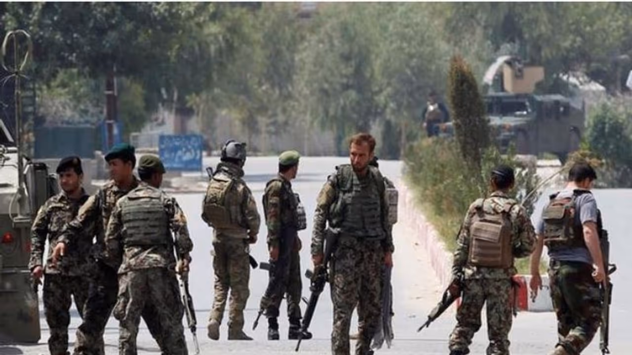 ఆఫ్ఘనిస్తాన్ లో కాల్పుల కలకలం..10మంది ఉగ్రవాదులు మృతి ఆఫ్ఘనిస్తాన్ లో కాల్పుల కలకలం..10మంది ఉగ్రవాదులు మృతి