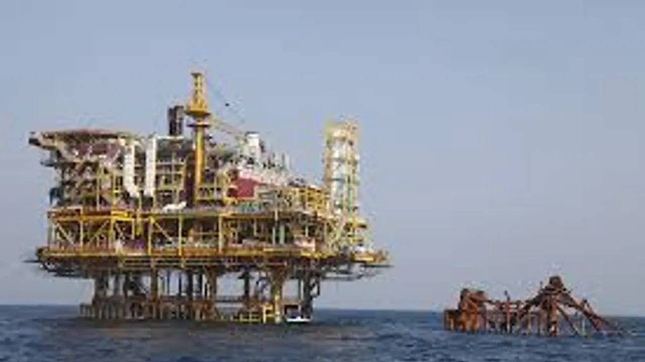 தமிழக ஆழ்கடலில் எண்ணெய், எரிவாயு எடுக்க ONGC க்கு அனுமதி