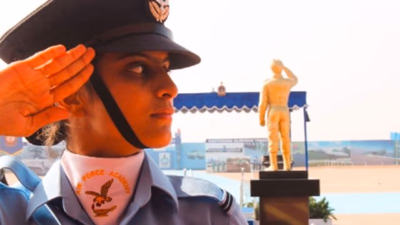 Meet Lieutenant Shivangi, first woman pilot of Indian Navy to join naval operations