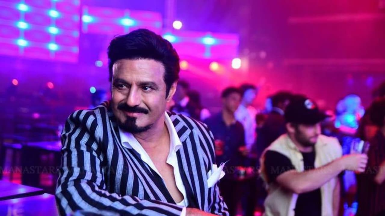 59 வயதிலும் யங் லுக்கில் ஸ்டைலிஷாக மாஸ் காட்டியிருக்கும் பாலகிலருஷ்ணா!... ரசிகர்கள் ஆச்சரியம் டிரெண்டிங்கில் ரூலர் டீசர்! 59 வயதிலும் யங் லுக்கில் ஸ்டைலிஷாக மாஸ் காட்டியிருக்கும் பாலகிலருஷ்ணா!... ரசிகர்கள் ஆச்சரியம் டிரெண்டிங்கில் ரூலர் டீசர்!