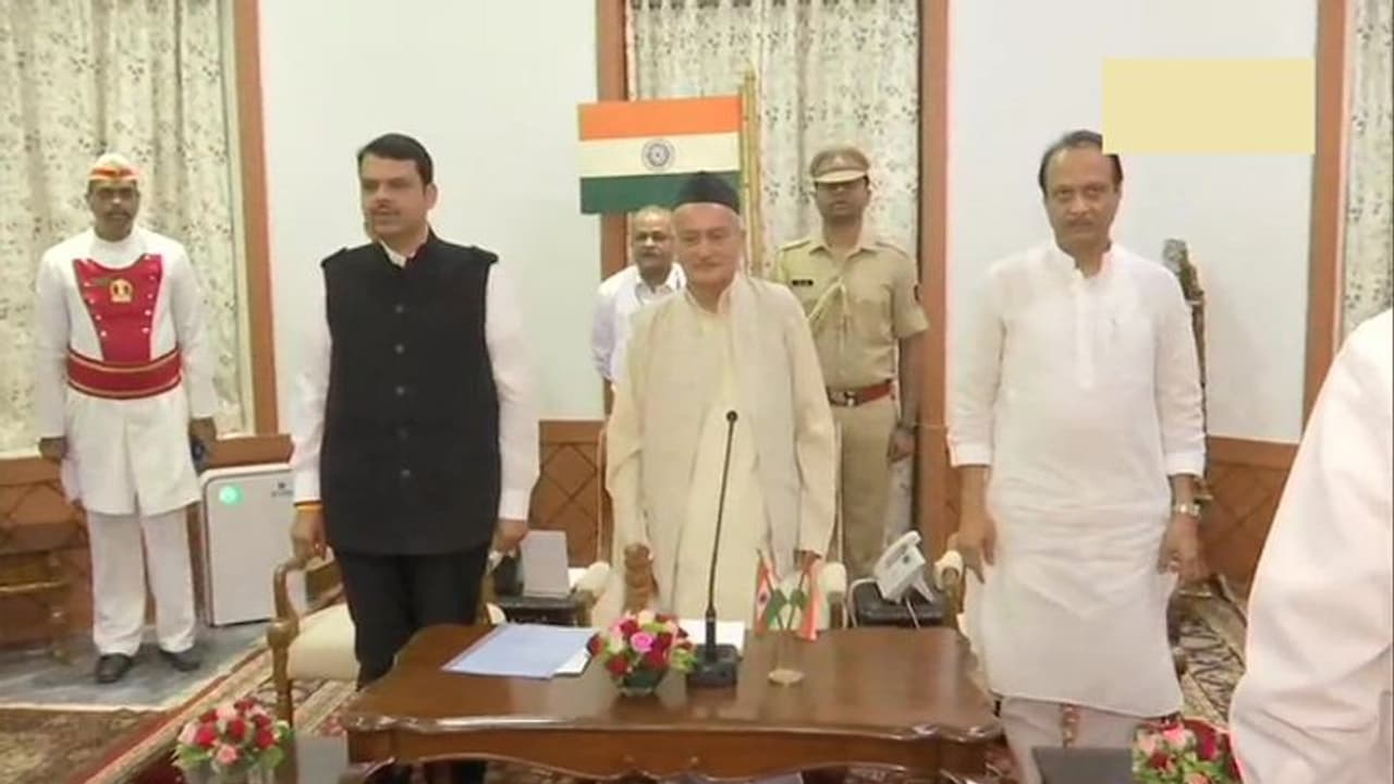 'ಮಹಾ' ರಾಜಕೀಯದಲ್ಲಿ ರೋಚಕ ತಿರುವು: 'ಸೇನೆ'ಗೆ ಶಾಕ್, ಫಡ್ನವೀಸ್ ಮತ್ತೆ ಸಿಎಂ! 'ಮಹಾ' ರಾಜಕೀಯದಲ್ಲಿ ರೋಚಕ ತಿರುವು: 'ಸೇನೆ'ಗೆ ಶಾಕ್, ಫಡ್ನವೀಸ್ ಮತ್ತೆ ಸಿಎಂ!