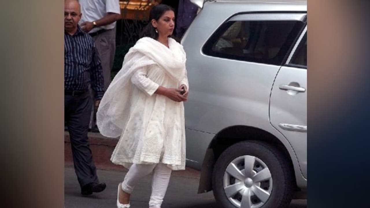 বলিউডে শোকের ছায়া, স্বজন হারা শাবানা