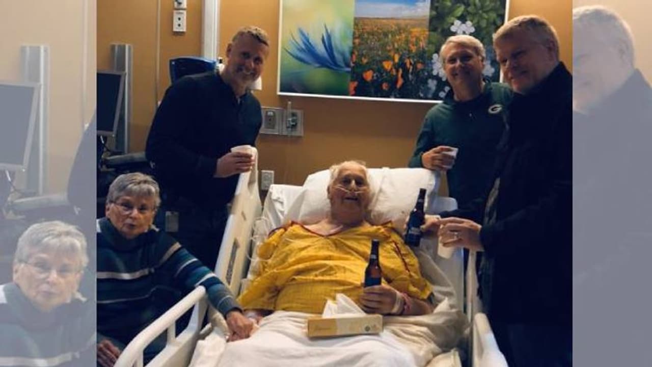 ആശുപത്രി കിടക്കയിൽ മക്കൾക്കൊപ്പം അവസാനമായി ബിയർ പങ്കിട്ട് മുത്തച്ഛൻ; കൊച്ചുമകന്റെ പോസ്റ്റ് വൈറൽ ആശുപത്രി കിടക്കയിൽ മക്കൾക്കൊപ്പം അവസാനമായി ബിയർ പങ്കിട്ട് മുത്തച്ഛൻ; കൊച്ചുമകന്റെ പോസ്റ്റ് വൈറൽ