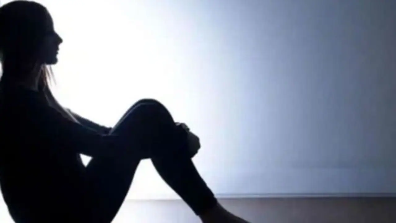 ప్రేమికుడితో పెళ్లికి పేరెంట్స్ నిరాకరణ... యువతి ఏం చేసిందంటే..