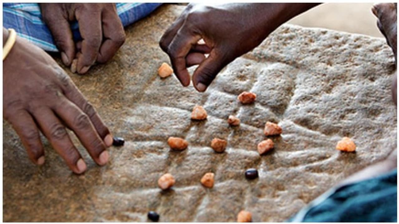 ஆடுபுலி ஆட்டம்... விளையாட்டுக் காட்டுவதால் விபரீதம்..!