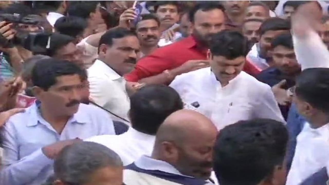 ಬಿಜೆಪಿಗೆ ಜೈ ಎಂದಿದ್ದ ಎನ್ಸಿಪಿ ನಾಯಕ ಮರಳಿ ಗುಡಿಗೆ! ಬಿಜೆಪಿಗೆ ಜೈ ಎಂದಿದ್ದ ಎನ್ಸಿಪಿ ನಾಯಕ ಮರಳಿ ಗುಡಿಗೆ!