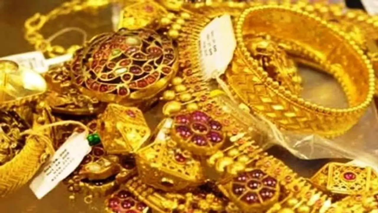 സ്വർണ്ണ വിലയിൽ ഇന്ന് വൻ ഇടിവ് സ്വർണ്ണ വിലയിൽ ഇന്ന് വൻ ഇടിവ്