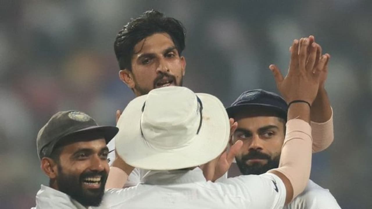 ಇಶಾಂತ್ ದಾಳಿಗೆ ಬಾಂಗ್ಲಾ ತತ್ತರ, ಇತಿಹಾಸ ರಚಿಸಲು ಭಾರತ ಕಾತರ! ಇಶಾಂತ್ ದಾಳಿಗೆ ಬಾಂಗ್ಲಾ ತತ್ತರ, ಇತಿಹಾಸ ರಚಿಸಲು ಭಾರತ ಕಾತರ!