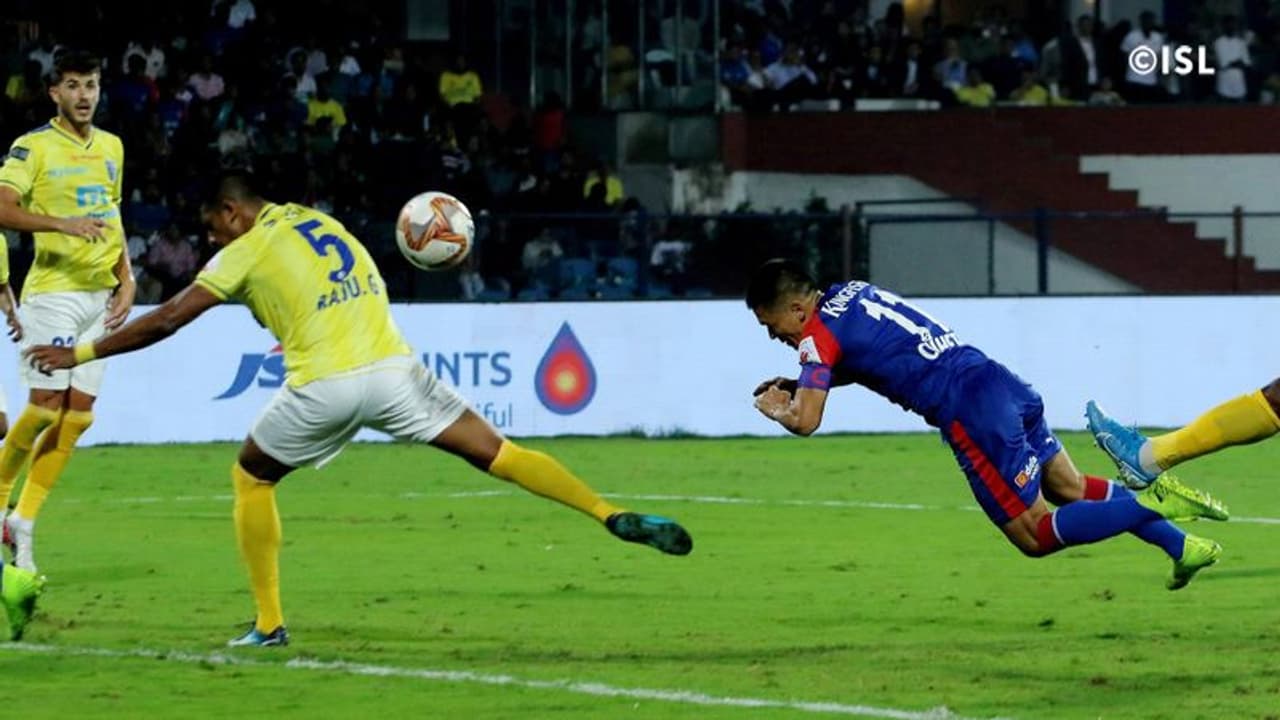 ഛേത്രി ഗോളില് ബംഗലൂരു; ബ്ലാസ്റ്റേഴ്സിന് തോല്വി തന്നെ ഛേത്രി ഗോളില് ബംഗലൂരു; ബ്ലാസ്റ്റേഴ്സിന് തോല്വി തന്നെ