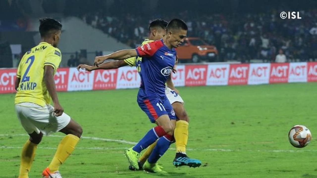 ISL 2019: ಗೆಲುವಿನ ನಾಗಾಲೋಟ ಮುಂದುವರಿಸಿದ ಬೆಂಗಳೂರು FC! ISL 2019: ಗೆಲುವಿನ ನಾಗಾಲೋಟ ಮುಂದುವರಿಸಿದ ಬೆಂಗಳೂರು FC!