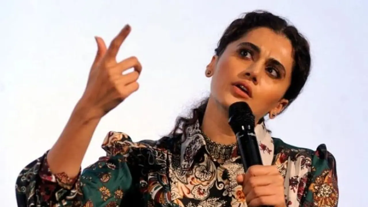 ஹிந்தி வேண்டாம்... தமிழில் பேசுகிறேன்..!! சர்வதேச திரைப்பட விழாவில் கலக்கிய பாலிவுட் நடிகை..!!