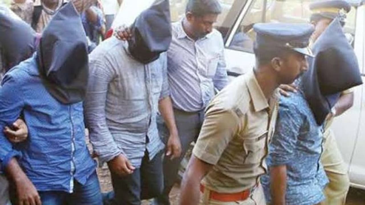 കനകമല ഐ എസ് കേസ്: കുറ്റക്കാരായ ആറുപേര്ക്ക് ശിക്ഷാ പ്രഖ്യാപനം ഇന്ന് കനകമല ഐ എസ് കേസ്: കുറ്റക്കാരായ ആറുപേര്ക്ക് ശിക്ഷാ പ്രഖ്യാപനം ഇന്ന്