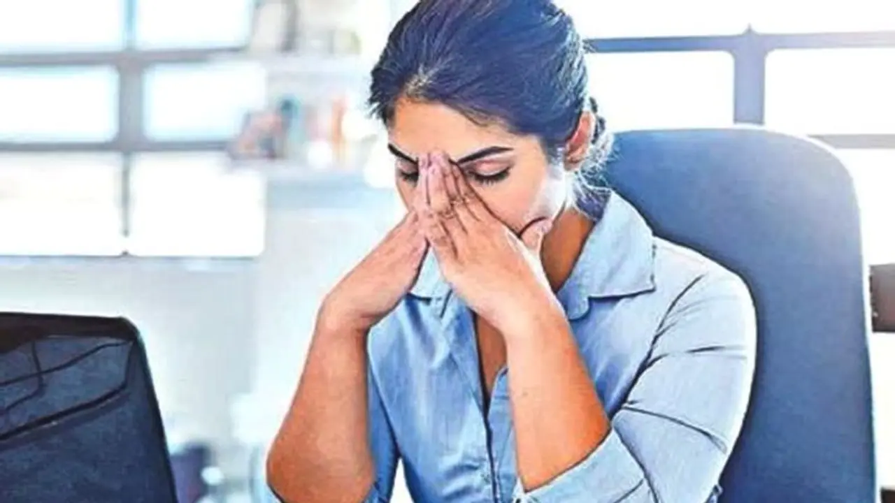 ఐటీ ఉద్యోగులకు కొత్త భయాలు...ఇంతకీ ఐటీ రంగంలో ఏం జరుగుతోంది? ఐటీ ఉద్యోగులకు కొత్త భయాలు...ఇంతకీ ఐటీ రంగంలో ఏం జరుగుతోంది?