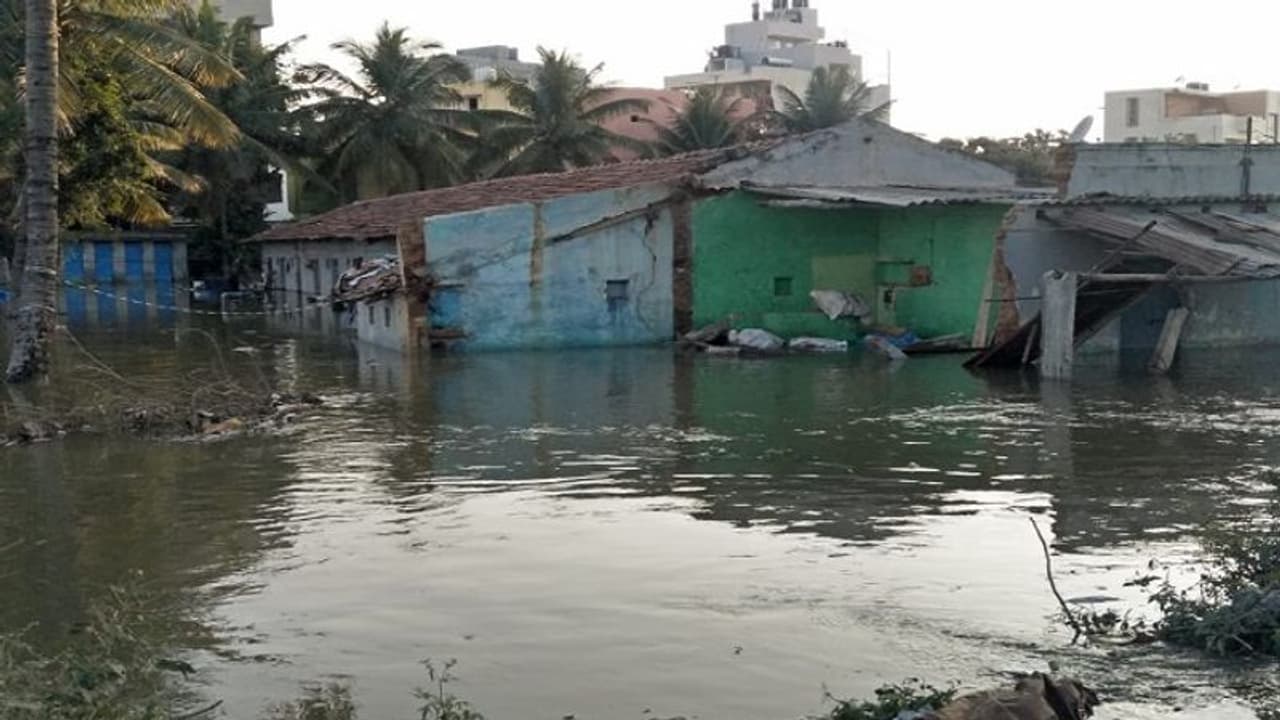 ಕೊಚ್ಚಿ ಬದುಕು ಕಟ್ಟಿಕೊಳ್ಳಲು ಸಂತ್ರಸ್ತರ ಹೆಣಗಾಟ : ಇದೆಂಥ ಗೋಳು