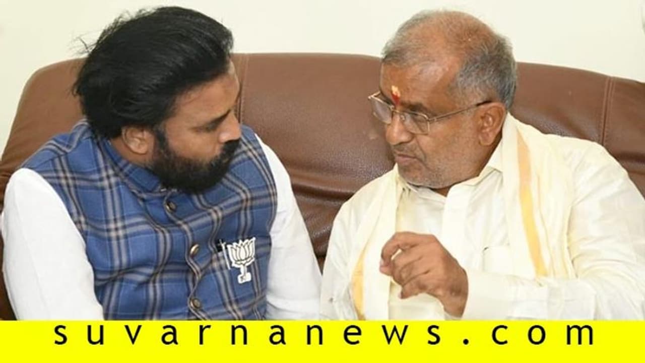 ರಂಗೇರಿದ ಹುಣಸೂರು ಬೈ ಎಲೆಕ್ಷನ್: ಹೇಳಿದಂತೆ ಜಿಟಿಡಿ ಮನೆಗೆ ಶ್ರೀರಾಮುಲು