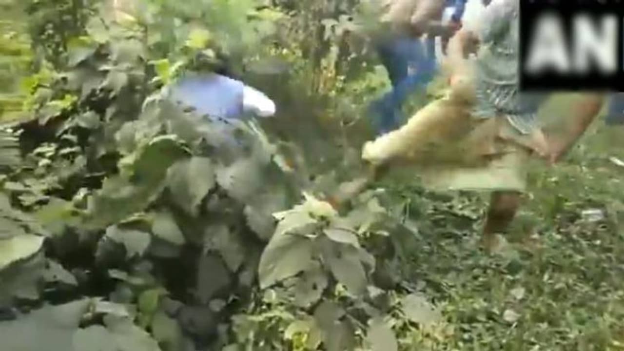 ബംഗാളില്‍ ബിജെപി ഉപാധ്യക്ഷന് തൃണമൂല്‍ കോൺഗ്രസ് പ്രവര്‍ത്തകരുടെ മര്‍ദ്ദനം, വീഡിയോ