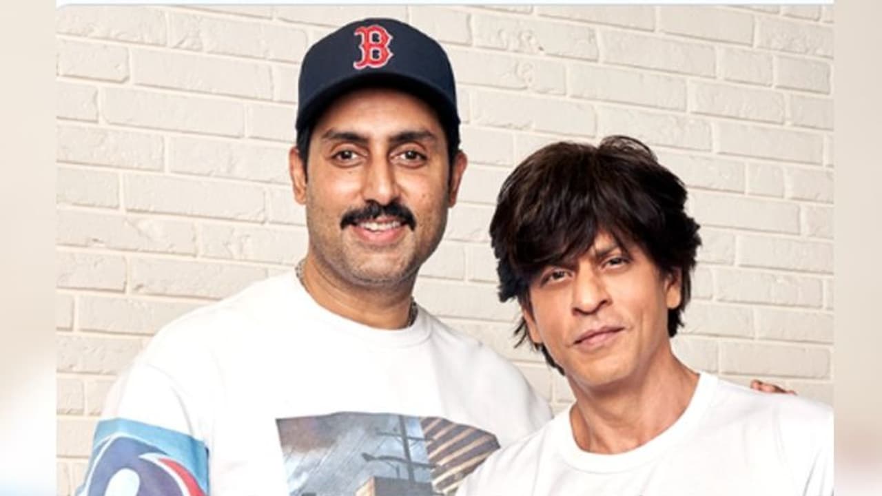 শাশ্বতের বদলে নয়া চমক, আবারও পর্দায় ফিরছেন'বব বিশ্বাস' শাশ্বতের বদলে নয়া চমক, আবারও পর্দায় ফিরছেন'বব বিশ্বাস'